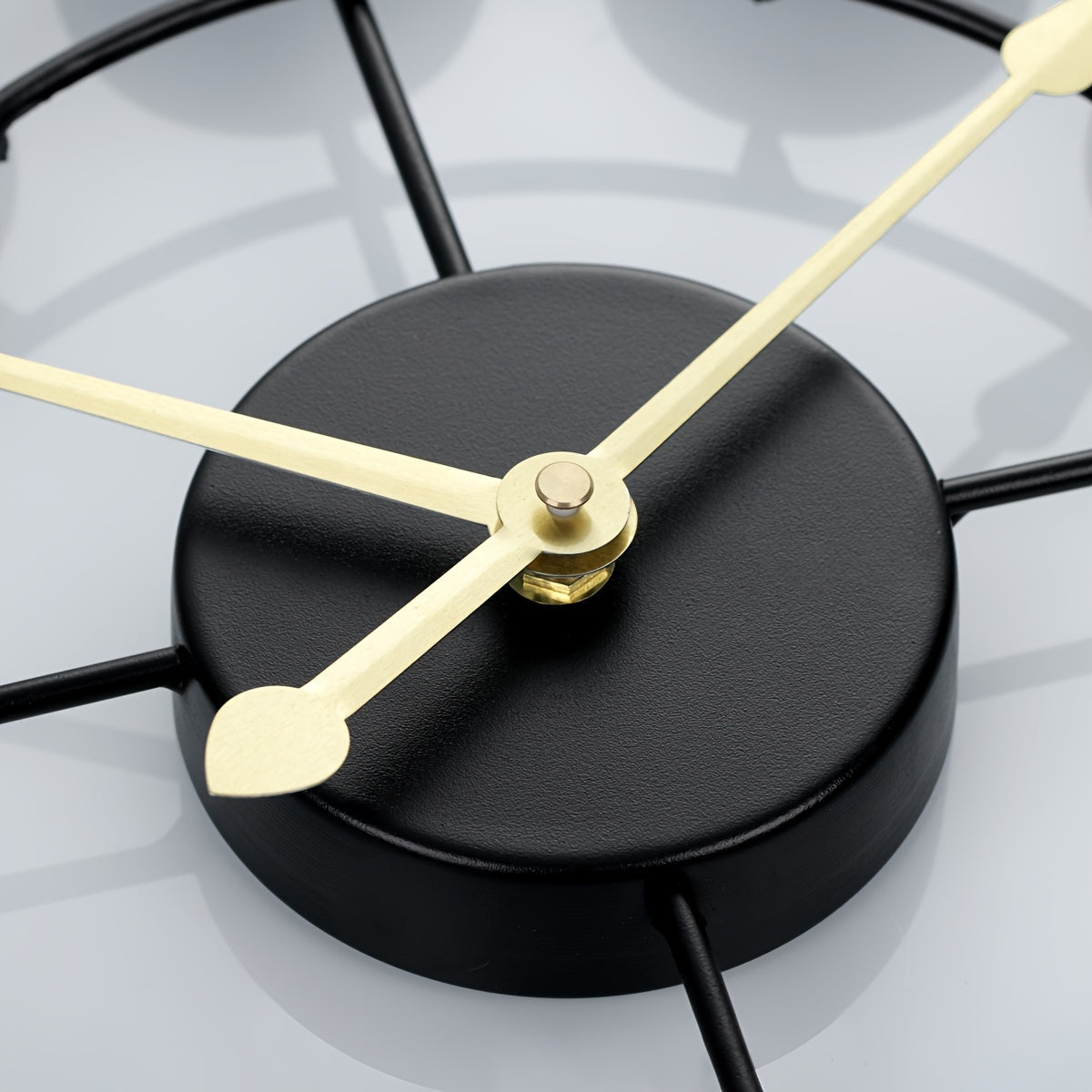 Retro Metall-Wanduhr