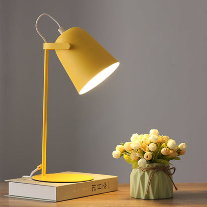 Nordic LED-Schreibtischlampe