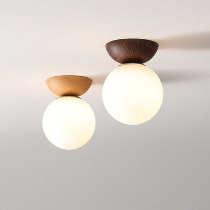Japanische Leuchte aus Holz und Glas