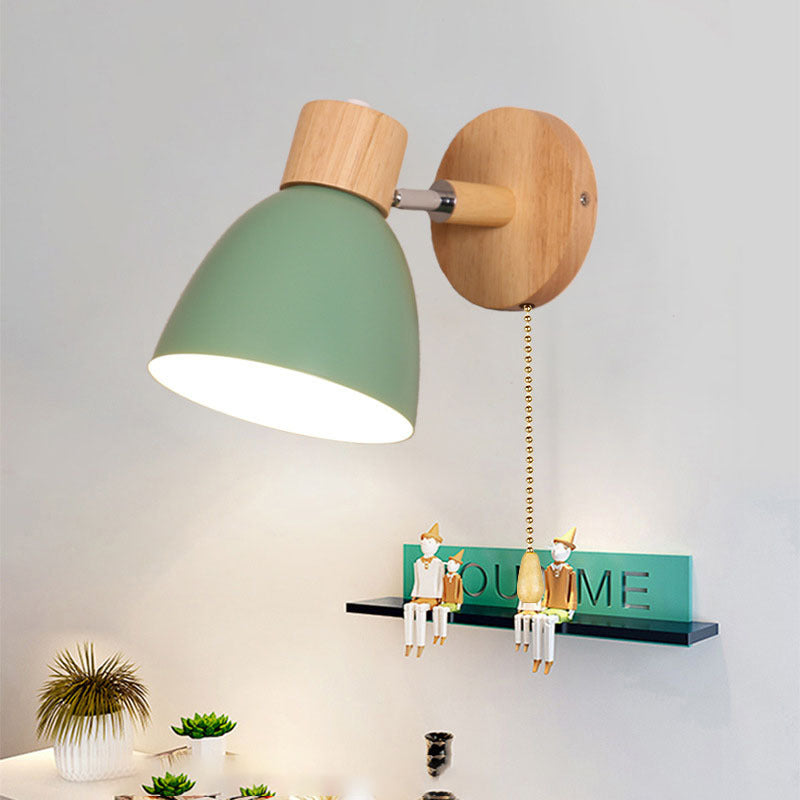 Macaron Wandleuchte aus Holz und Eisen