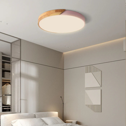 Nordische LED-Deckenleuchte mit Holzrand