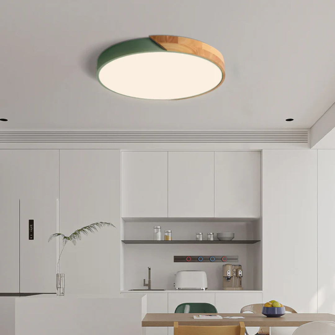 Nordische LED-Deckenleuchte mit Holzrand