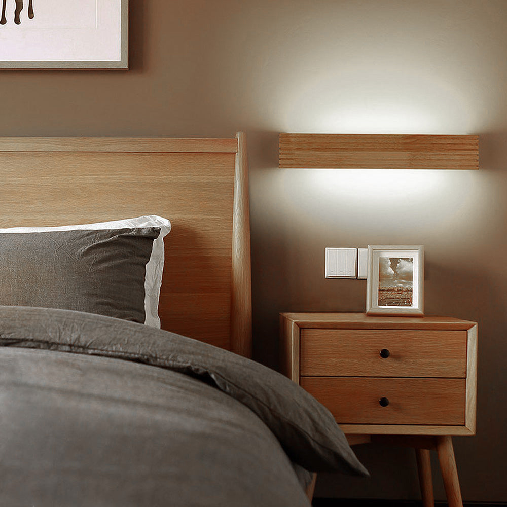 Holz LED-Wandleuchte minimalistisch