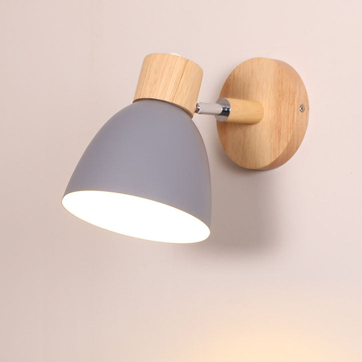 Macaron Wandleuchte aus Holz und Eisen