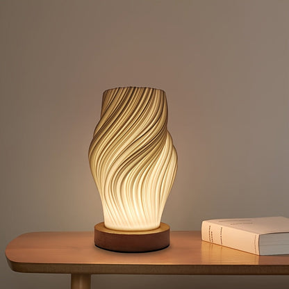 LED-Tischlampe im Wirbeldesign