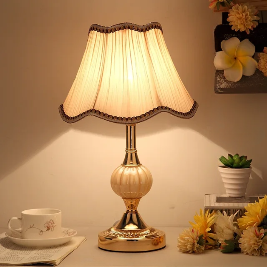 Quixy Tischlampe mit Blumenschirm