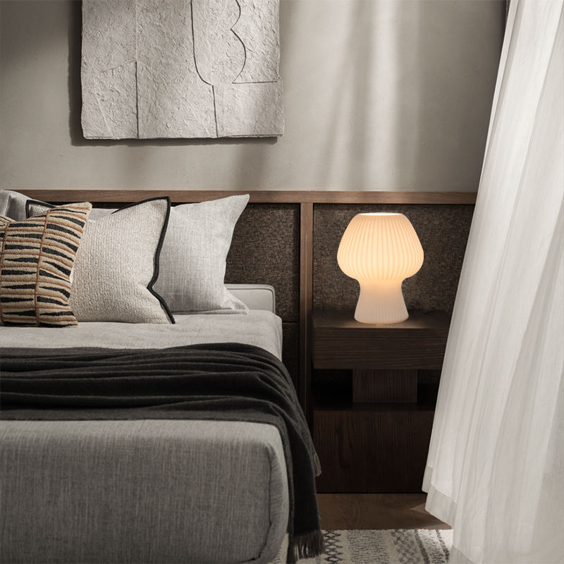 Vintage Nachttischlampe aus Rippenglas
