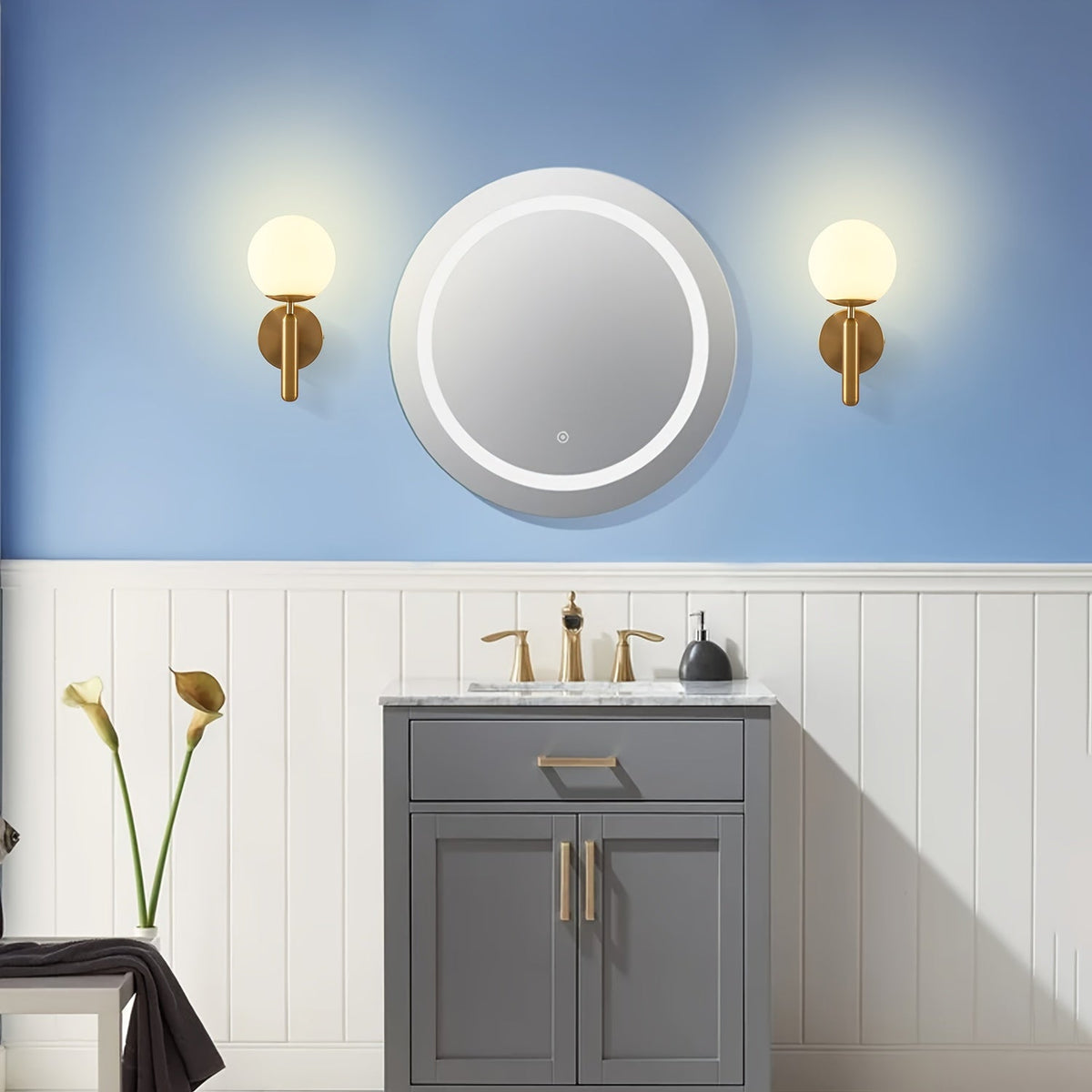 Glas-Wandleuchte mit Metallfassung