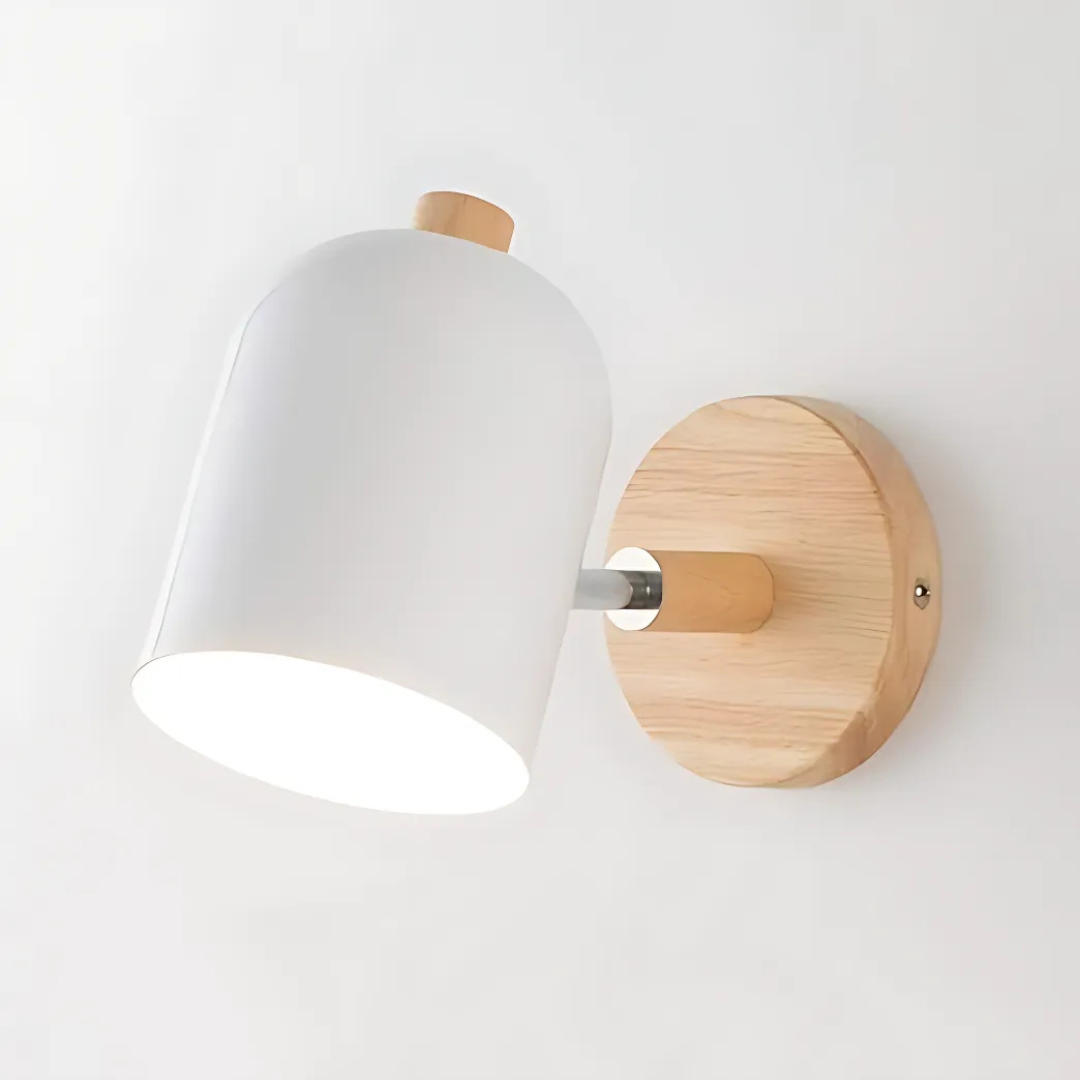Drelis Wandleuchte aus Holz