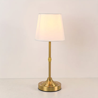 Kabellose Tischlampe mit Stoffschirm