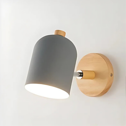 Drelis Wandleuchte aus Holz