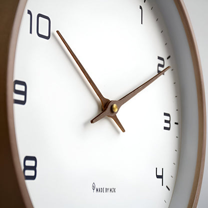 Nordic Wanduhr mit Holzrahmen