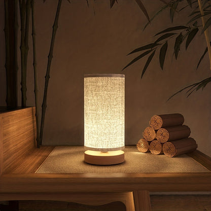 Holz-Tischlampe mit Leinenschirm