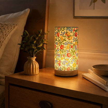 Holz-Tischlampe mit Leinenschirm