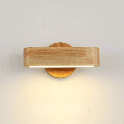 Drehbare Wandleuchte aus Holz