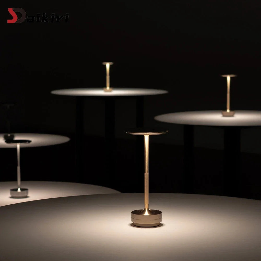 Akku-Touch-Tischlampe aus Aluminium