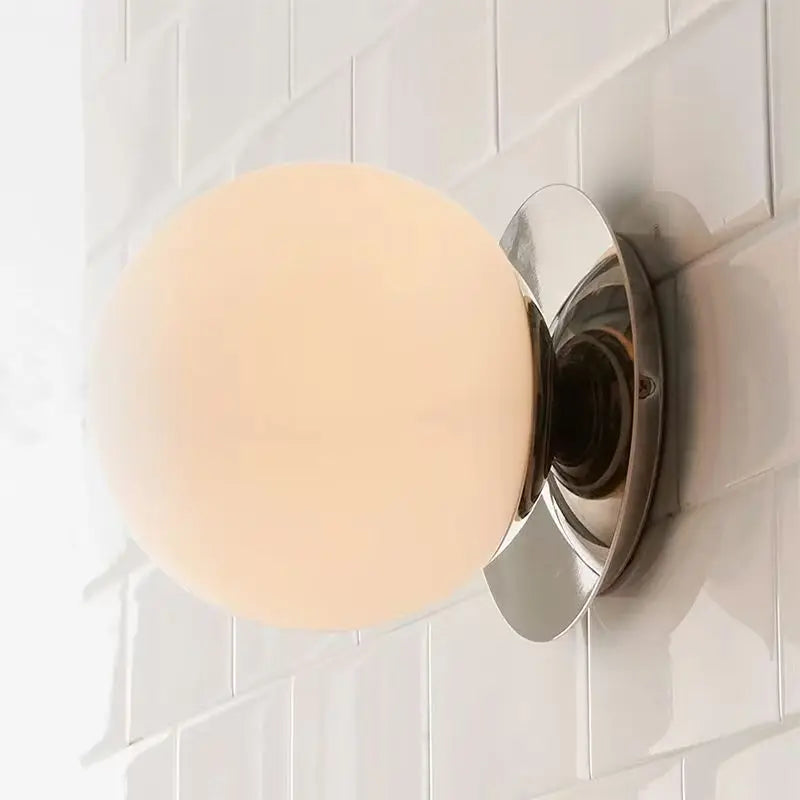 Nordic Globe Glas-Wandleuchte