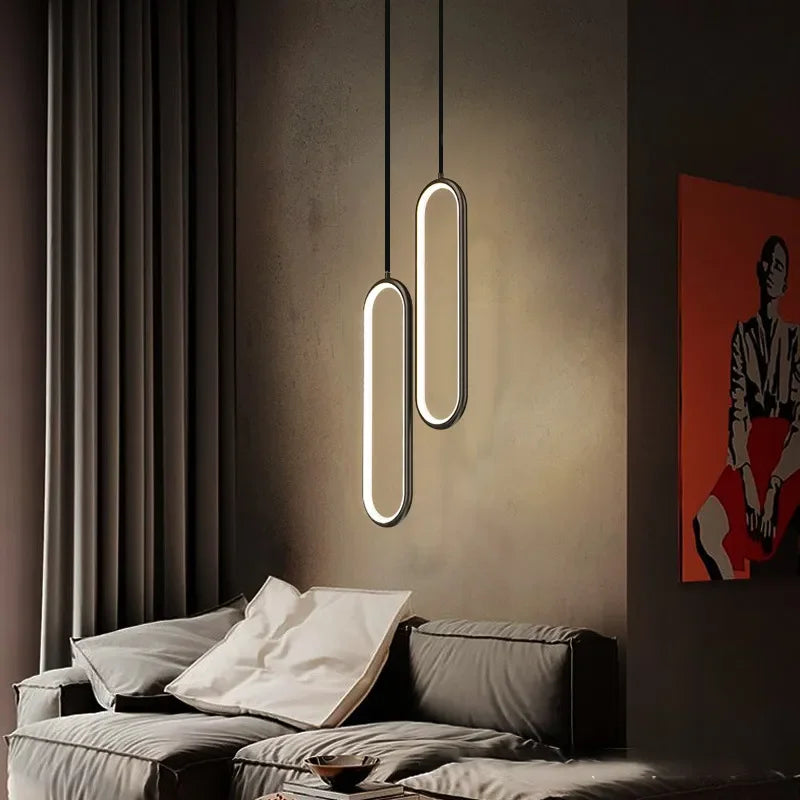 Ovale LED-Pendelleuchte in Gold oder Schwarz