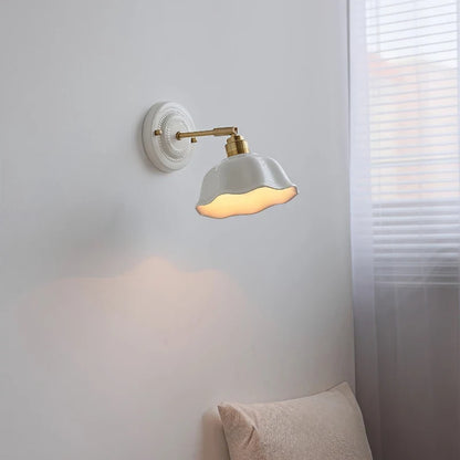 Keramik-Wandleuchte in Creme
