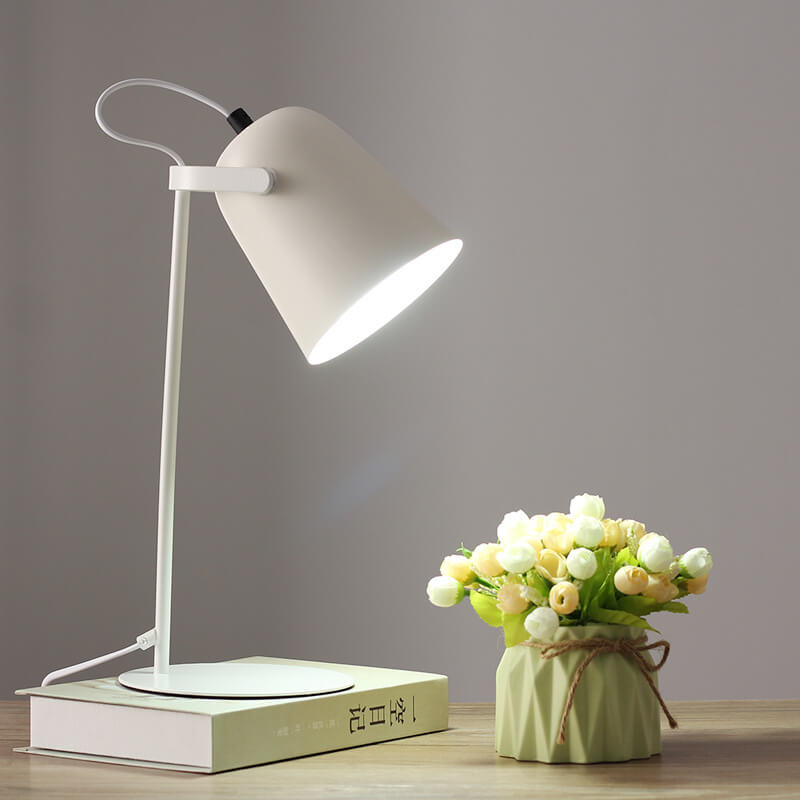 Nordic LED-Schreibtischlampe