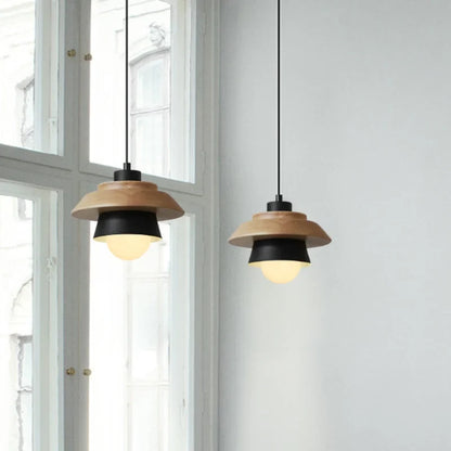 Holz-Pendelleuchte in Macaron-Tönen