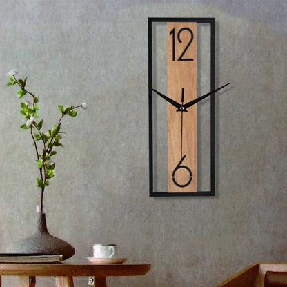 Rechteckige Wanduhr in Holzoptik