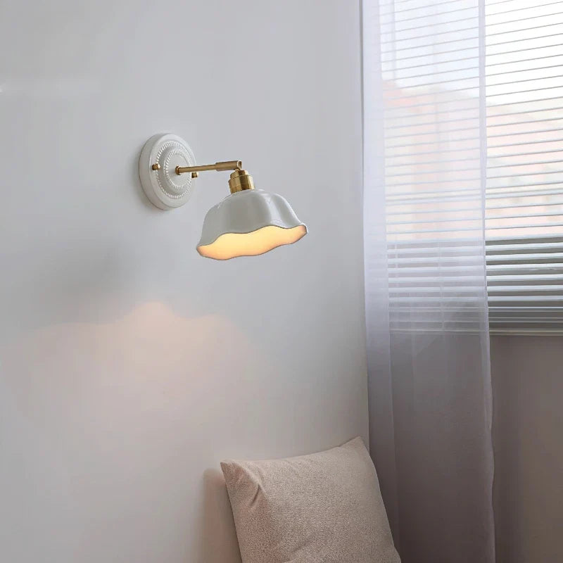 Keramik-Wandleuchte in Creme