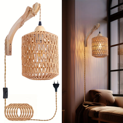 Boho Wandleuchte aus Holz und Rattan