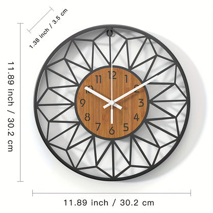 Metall-Wanduhr mit Holzmitte
