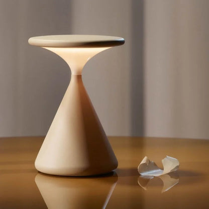 Aurora Akku-Tischlampe im Sanduhrdesign