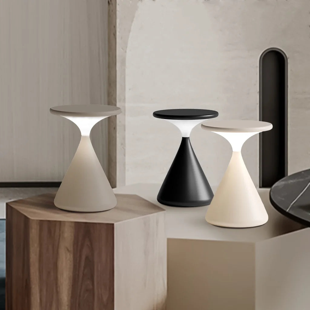 Aurora Akku-Tischlampe im Sanduhrdesign