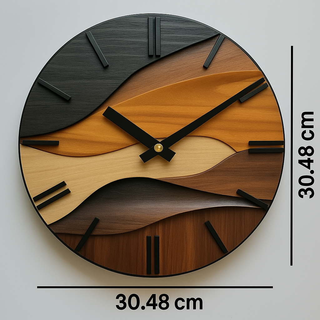 Geriffelte Wanduhr in Holzoptik